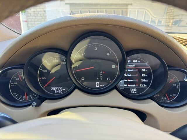 Чорний Порше Cayenne, об'ємом двигуна 3 л та пробігом 296 тис. км за 20000 $, фото 15 на Automoto.ua