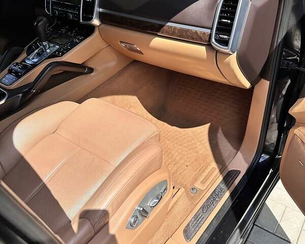 Черный Порше Каен, объемом двигателя 3 л и пробегом 113 тыс. км за 29500 $, фото 20 на Automoto.ua
