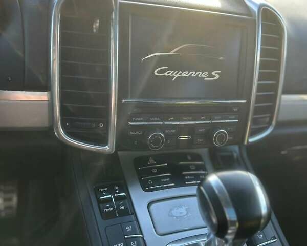 Черный Порше Каен, объемом двигателя 4.81 л и пробегом 116 тыс. км за 21000 $, фото 14 на Automoto.ua