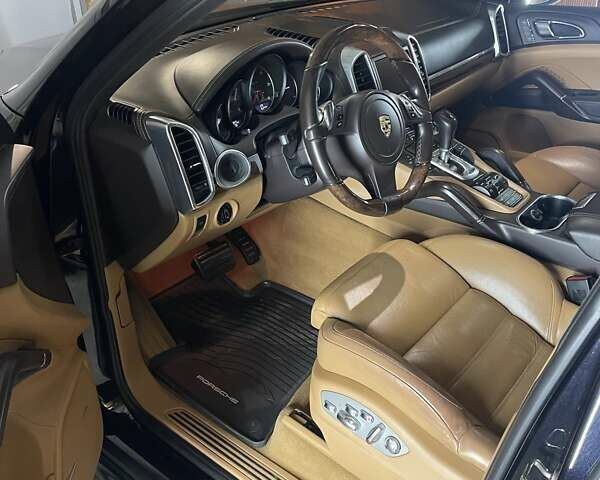 Черный Порше Каен, объемом двигателя 3 л и пробегом 185 тыс. км за 29999 $, фото 15 на Automoto.ua