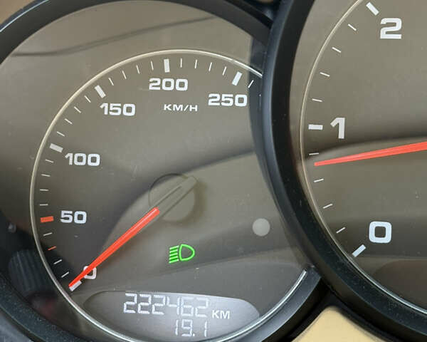 Чорний Порше Cayenne, об'ємом двигуна 3 л та пробігом 224 тис. км за 19350 $, фото 31 на Automoto.ua