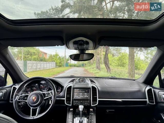 Черный Порше Каен, объемом двигателя 3 л и пробегом 199 тыс. км за 20500 $, фото 25 на Automoto.ua