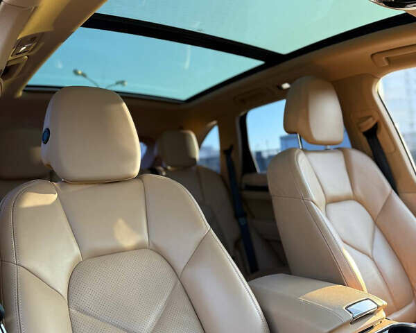 Черный Порше Каен, объемом двигателя 3 л и пробегом 217 тыс. км за 24999 $, фото 25 на Automoto.ua