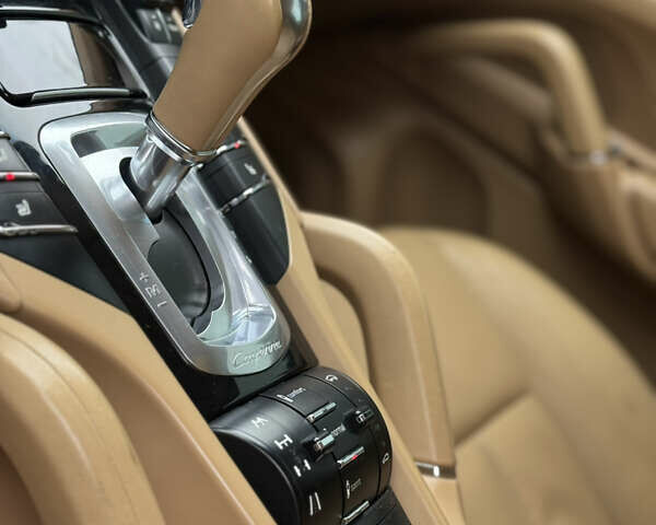 Чорний Порше Cayenne, об'ємом двигуна 3 л та пробігом 224 тис. км за 19350 $, фото 44 на Automoto.ua