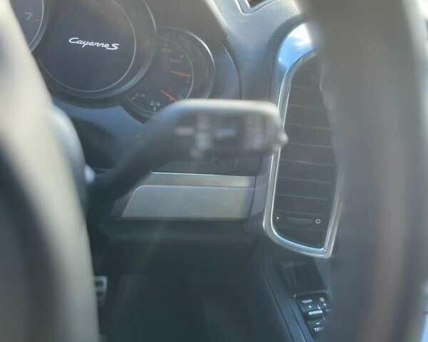 Черный Порше Каен, объемом двигателя 4.81 л и пробегом 116 тыс. км за 21000 $, фото 13 на Automoto.ua