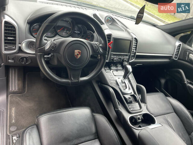 Чорний Порше Cayenne, об'ємом двигуна 3 л та пробігом 180 тис. км за 27300 $, фото 7 на Automoto.ua