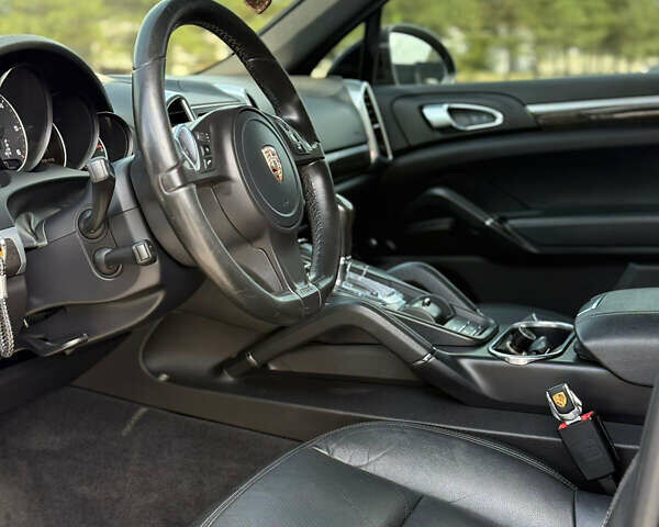 Чорний Порше Cayenne, об'ємом двигуна 2.97 л та пробігом 248 тис. км за 22300 $, фото 17 на Automoto.ua