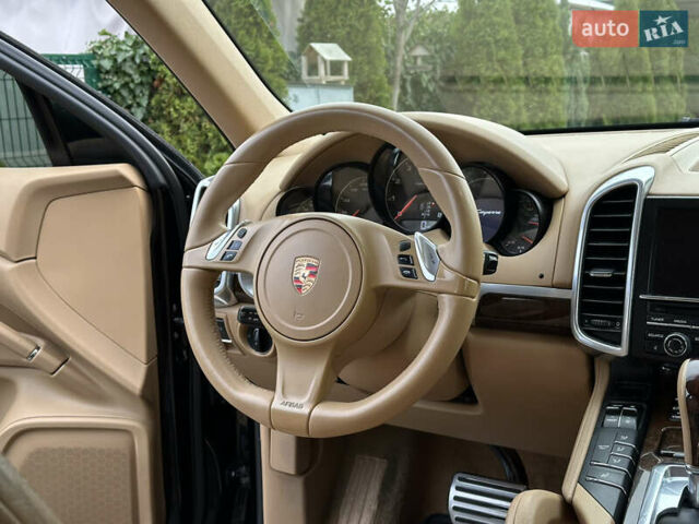 Черный Порше Каен, объемом двигателя 3.6 л и пробегом 160 тыс. км за 17500 $, фото 4 на Automoto.ua