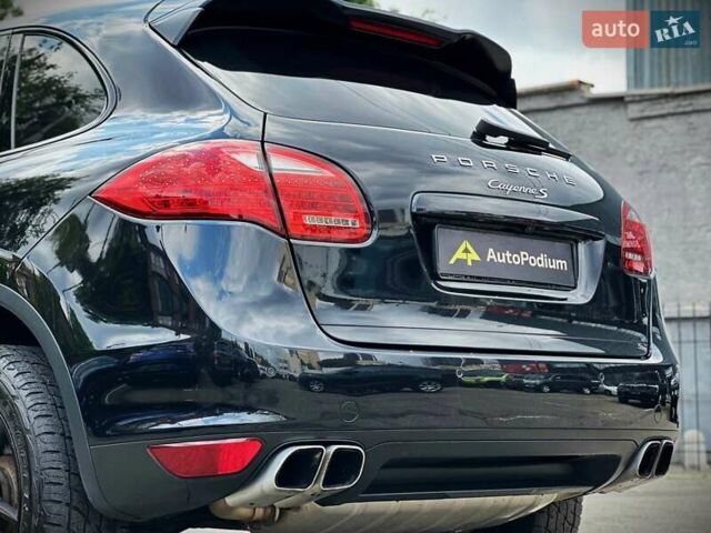 Чорний Порше Cayenne, об'ємом двигуна 4.13 л та пробігом 273 тис. км за 23999 $, фото 17 на Automoto.ua
