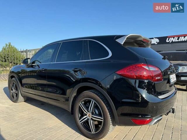 Черный Порше Каен, объемом двигателя 3 л и пробегом 181 тыс. км за 29000 $, фото 3 на Automoto.ua