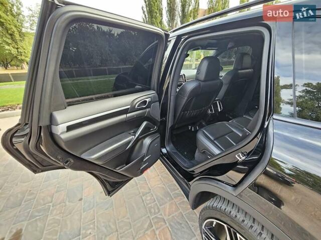 Порше Каен 2013 в Полтаве на Automoto.ua Черный Порше Каен, объемом двигателя 2.97 л и пробегом 258 тыс. км за 20950 $, фото 72 на Automoto.ua