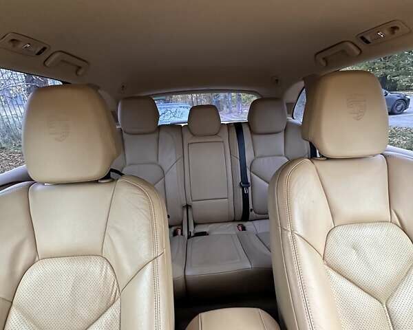 Порше Каен 2013 в Киеве на Automoto.ua Черный Порше Каен, объемом двигателя 3 л и пробегом 219 тыс. км за 25500 $, фото 14 на Automoto.ua