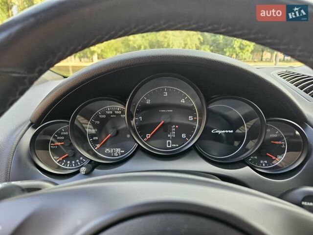 Порше Каен 2013 в Полтаве на Automoto.ua Черный Порше Каен, объемом двигателя 2.97 л и пробегом 258 тыс. км за 20950 $, фото 112 на Automoto.ua