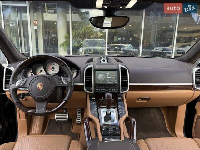 Черный Порше Каен, объемом двигателя 4.81 л и пробегом 43 тыс. км за 53000 $, фото 34 на Automoto.ua