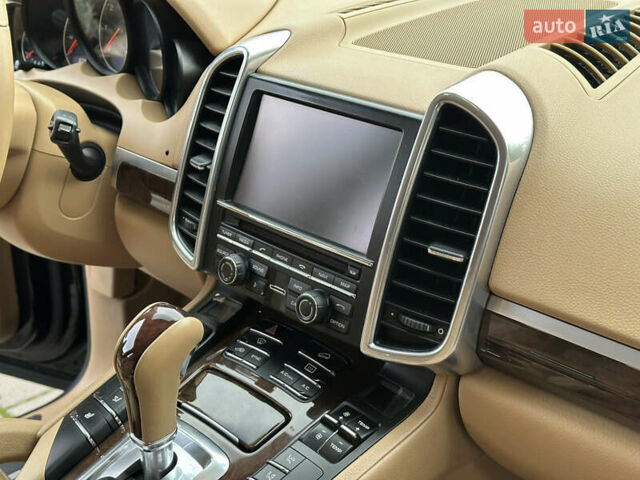 Черный Порше Каен, объемом двигателя 3.6 л и пробегом 160 тыс. км за 17500 $, фото 46 на Automoto.ua