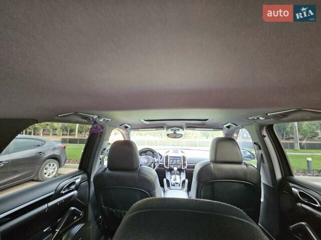 Порше Каен 2013 в Полтаве на Automoto.ua Черный Порше Каен, объемом двигателя 2.97 л и пробегом 258 тыс. км за 20950 $, фото 63 на Automoto.ua