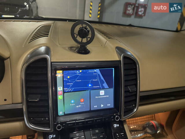 Черный Порше Каен, объемом двигателя 2.97 л и пробегом 234 тыс. км за 25200 $, фото 5 на Automoto.ua