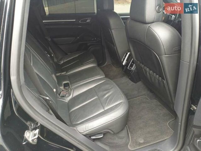 Чорний Порше Cayenne, об'ємом двигуна 3 л та пробігом 218 тис. км за 24000 $, фото 18 на Automoto.ua