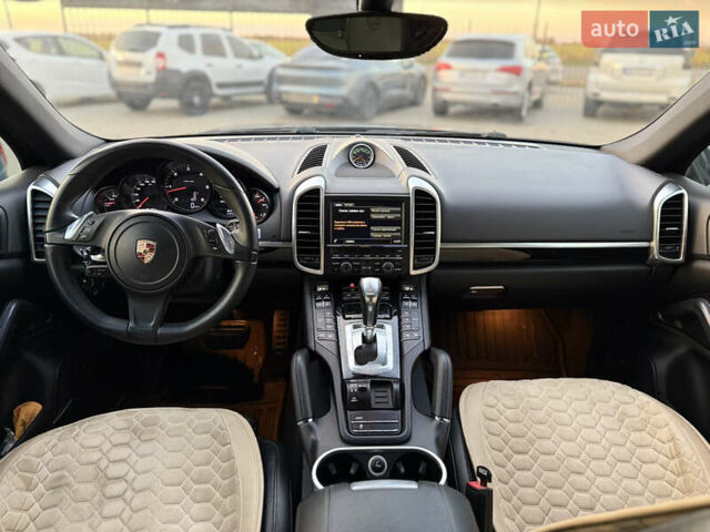 Порше Каен 2013 в Одессе на Automoto.ua Черный Порше Каен, объемом двигателя 3 л и пробегом 181 тыс. км за 26200 $, фото 16 на Automoto.ua