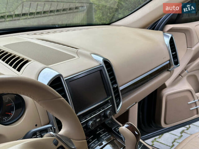 Черный Порше Каен, объемом двигателя 3.6 л и пробегом 160 тыс. км за 17500 $, фото 54 на Automoto.ua