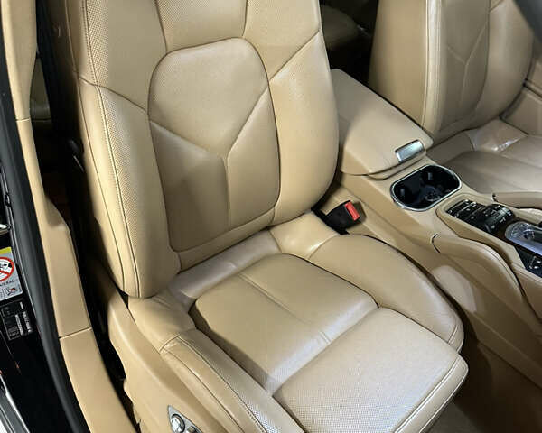 Чорний Порше Cayenne, об'ємом двигуна 3.6 л та пробігом 109 тис. км за 22500 $, фото 16 на Automoto.ua