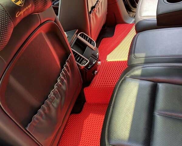 Чорний Порше Cayenne, об'ємом двигуна 4.2 л та пробігом 257 тис. км за 27999 $, фото 27 на Automoto.ua