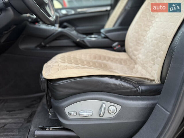 Порше Каен 2013 в Одессе на Automoto.ua Черный Порше Каен, объемом двигателя 3 л и пробегом 181 тыс. км за 26200 $, фото 15 на Automoto.ua