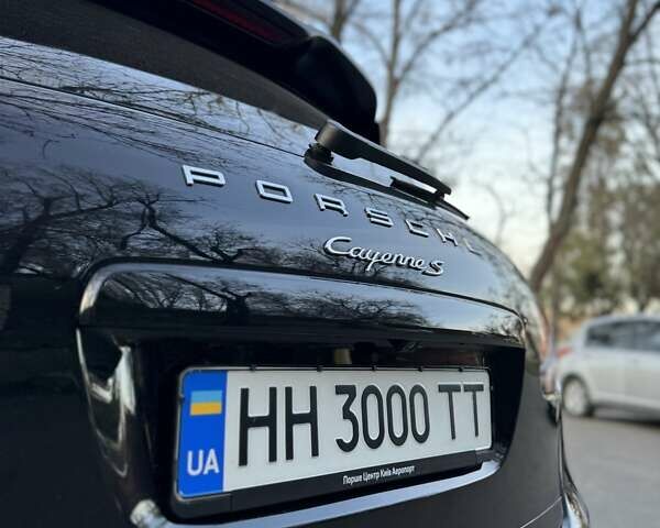 Чорний Порше Cayenne, об'ємом двигуна 4.2 л та пробігом 193 тис. км за 35500 $, фото 10 на Automoto.ua