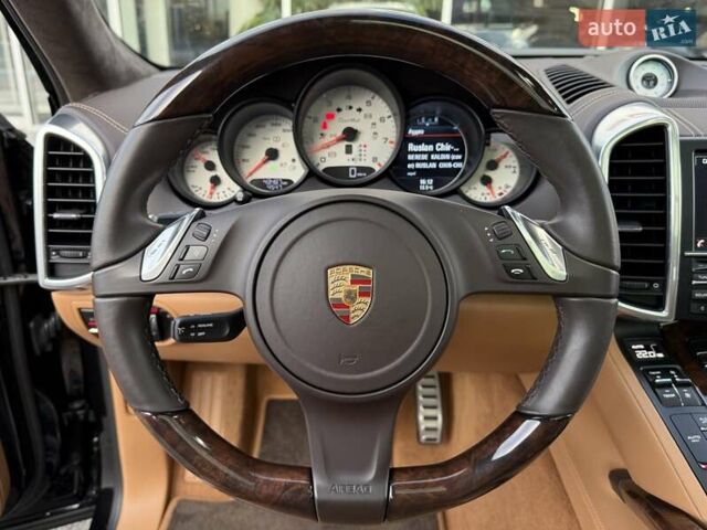 Черный Порше Каен, объемом двигателя 4.81 л и пробегом 43 тыс. км за 53000 $, фото 38 на Automoto.ua
