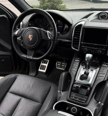 Черный Порше Каен, объемом двигателя 2.97 л и пробегом 215 тыс. км за 22900 $, фото 19 на Automoto.ua