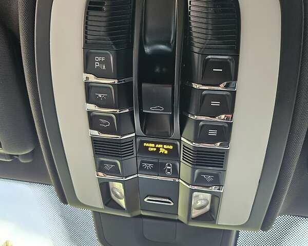 Порше Каен 2013 в Полтаве на Automoto.ua Черный Порше Каен, объемом двигателя 2.97 л и пробегом 258 тыс. км за 20950 $, фото 122 на Automoto.ua