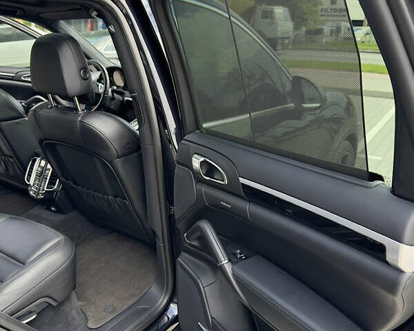 Чорний Порше Cayenne, об'ємом двигуна 2.99 л та пробігом 239 тис. км за 21100 $, фото 34 на Automoto.ua