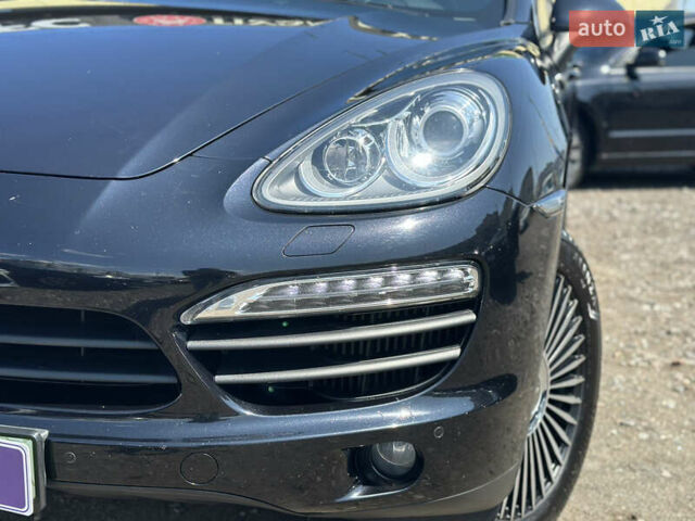 Чорний Порше Cayenne, об'ємом двигуна 4.13 л та пробігом 257 тис. км за 31500 $, фото 2 на Automoto.ua