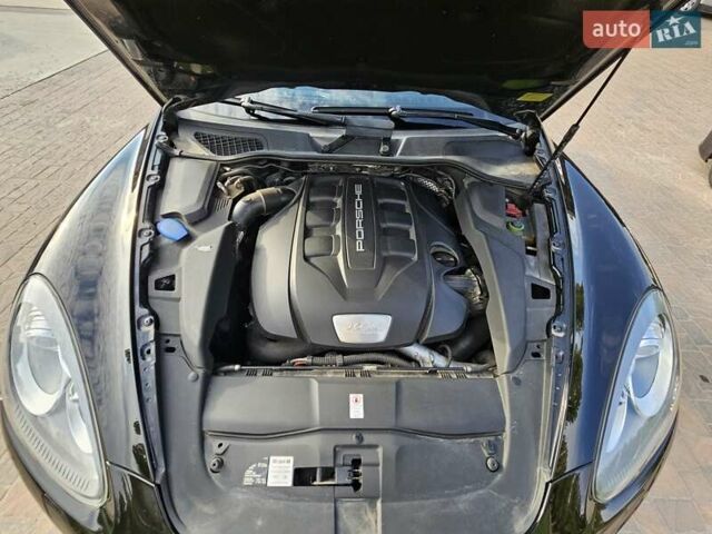Порше Каен 2013 в Полтаве на Automoto.ua Черный Порше Каен, объемом двигателя 2.97 л и пробегом 258 тыс. км за 20950 $, фото 124 на Automoto.ua
