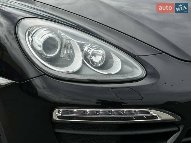 Чорний Порше Cayenne, об'ємом двигуна 4.8 л та пробігом 160 тис. км за 23000 $, фото 37 на Automoto.ua