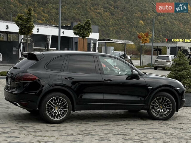 Черный Порше Каен, объемом двигателя 2.97 л и пробегом 215 тыс. км за 22900 $, фото 2 на Automoto.ua