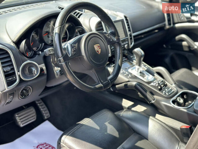 Чорний Порше Cayenne, об'ємом двигуна 4.13 л та пробігом 257 тис. км за 31500 $, фото 15 на Automoto.ua