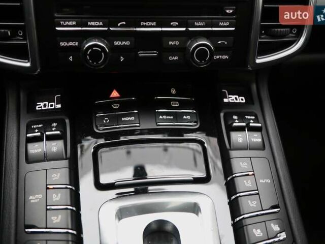 Черный Порше Каен, объемом двигателя 4.81 л и пробегом 152 тыс. км за 21900 $, фото 21 на Automoto.ua