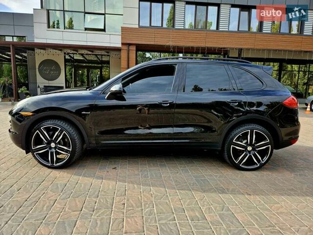 Порше Каен 2013 в Полтаве на Automoto.ua Черный Порше Каен, объемом двигателя 2.97 л и пробегом 258 тыс. км за 20950 $, фото 4 на Automoto.ua