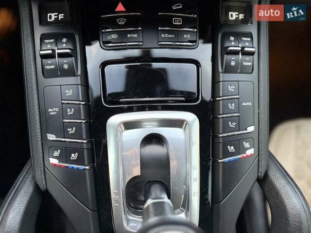 Порше Каен 2013 в Одессе на Automoto.ua Черный Порше Каен, объемом двигателя 3 л и пробегом 181 тыс. км за 26200 $, фото 19 на Automoto.ua