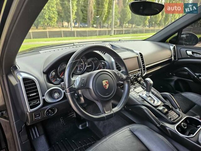 Порше Каен 2013 в Полтаве на Automoto.ua Черный Порше Каен, объемом двигателя 2.97 л и пробегом 258 тыс. км за 20950 $, фото 104 на Automoto.ua