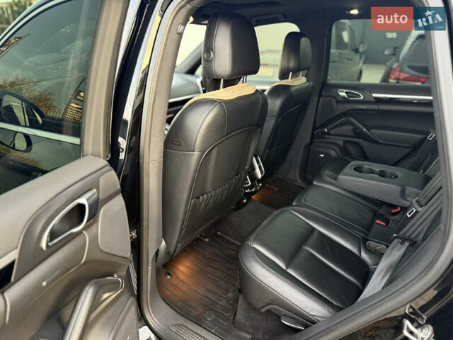 Порше Каен 2013 в Одессе на Automoto.ua Черный Порше Каен, объемом двигателя 3 л и пробегом 181 тыс. км за 26200 $, фото 11 на Automoto.ua