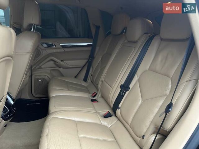 Черный Порше Каен, объемом двигателя 3 л и пробегом 190 тыс. км за 25900 $, фото 17 на Automoto.ua