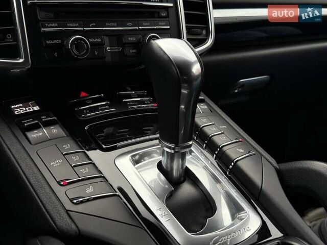 Чорний Порше Cayenne, об'ємом двигуна 3.6 л та пробігом 186 тис. км за 23490 $, фото 35 на Automoto.ua