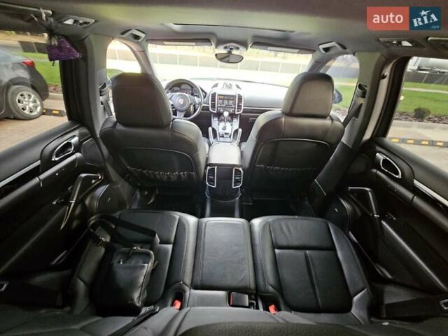 Черный Порше Каен, объемом двигателя 3 л и пробегом 258 тыс. км за 22850 $, фото 62 на Automoto.ua