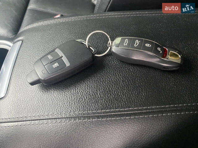 Черный Порше Каен, объемом двигателя 2.97 л и пробегом 233 тыс. км за 21700 $, фото 20 на Automoto.ua