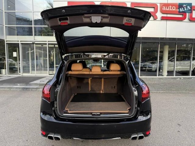 Черный Порше Каен, объемом двигателя 4.81 л и пробегом 43 тыс. км за 53000 $, фото 12 на Automoto.ua