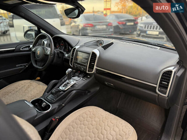 Порше Каен 2013 в Одессе на Automoto.ua Черный Порше Каен, объемом двигателя 3 л и пробегом 181 тыс. км за 26200 $, фото 9 на Automoto.ua