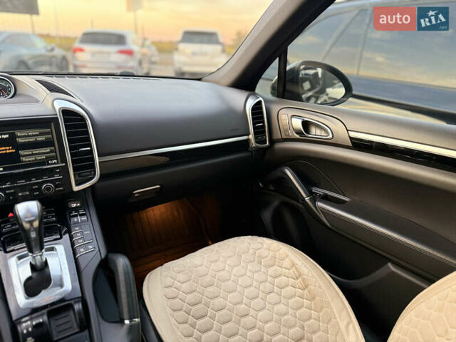 Порше Каен 2013 в Одессе на Automoto.ua Черный Порше Каен, объемом двигателя 3 л и пробегом 181 тыс. км за 26200 $, фото 22 на Automoto.ua