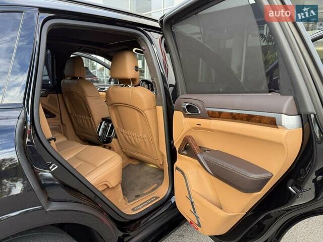 Черный Порше Каен, объемом двигателя 4.81 л и пробегом 43 тыс. км за 53000 $, фото 27 на Automoto.ua